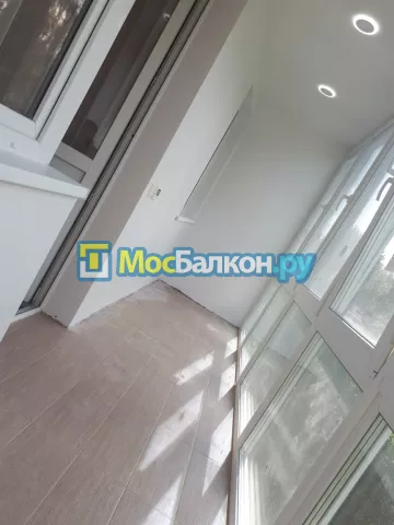 Панорамное остекление заказать под ключ по выгодной цене в Московском от компании МосБалкон