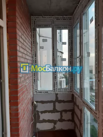 Панорамное остекление заказать под ключ по выгодной цене в Московском от компании МосБалкон