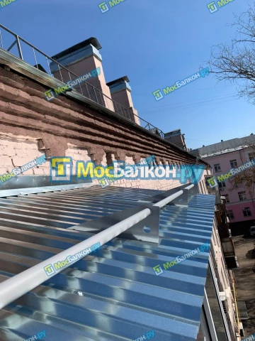 Крыша на балконе в Московском монтаж и ремонт по выгодной цене от МосБалкон