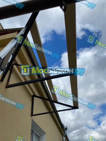 Крыша на балконе в Московском монтаж и ремонт по выгодной цене от МосБалкон