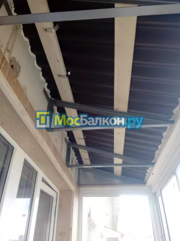 Крыша на балконе в Московском монтаж и ремонт по выгодной цене от МосБалкон