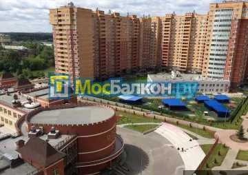 Остекление лоджий под ключ по выгодной цене в Московском – застеклить лоджию и балкон в МосБалкон