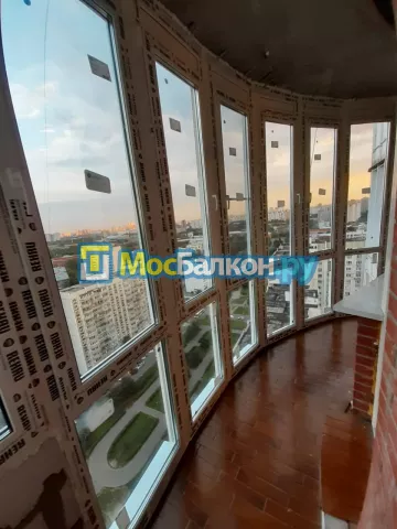Панорамное остекление заказать под ключ по выгодной цене в Московском от компании МосБалкон